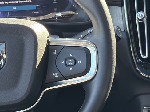 Certified 2025 Volvo XC40 B5 Core image 20