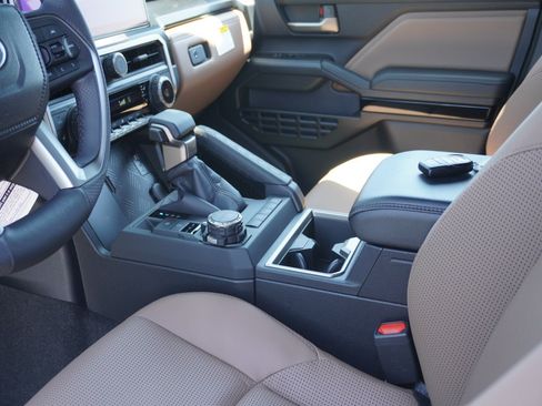 New 2026 Toyota 4Runner Limited AWD/4WD image 21