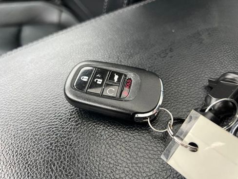 Used 2023 Honda Pilot Touring image 33