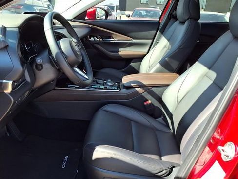 Used 2025 MAZDA CX-30 AWD 2.5 S w/ Premium Package image 16