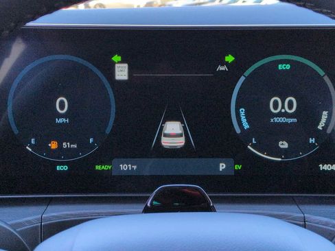 Certified 2025 Hyundai Santa Fe Limited image 35