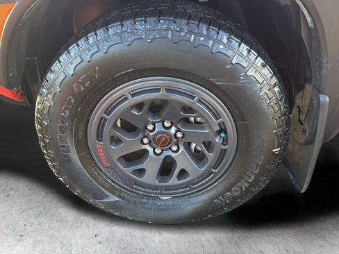 Certified 2025 Nissan Frontier PRO-4X AWD/4WD image 24