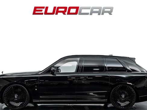 Used 2022 Rolls-Royce Cullinan w/ Cullinan Package AWD/4WD image 2