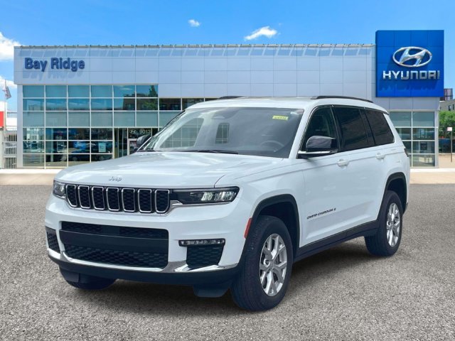 Used 2023 Jeep Grand Cherokee L Limited AWD/4WD image 4