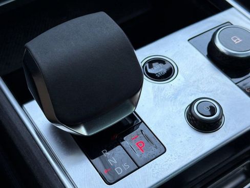 Used 2023 Land Rover Range Rover Long Wheelbase First Edition image 28