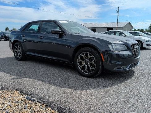 Used 2016 Chrysler 300 S AWD/4WD image 2
