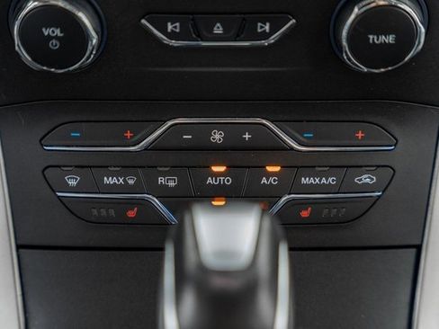 Used 2018 Ford Edge SEL w/ Equipment Group 201A image 26