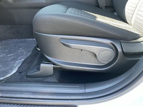 New 2026 Kia Sorento LX image 21