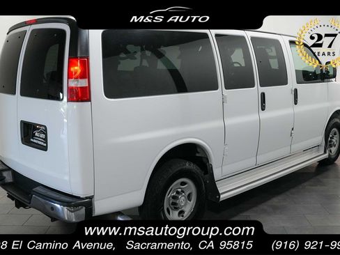 Used 2017 Chevrolet Express 3500 LT w/ LT Preferred Equipment Group RWD image 1