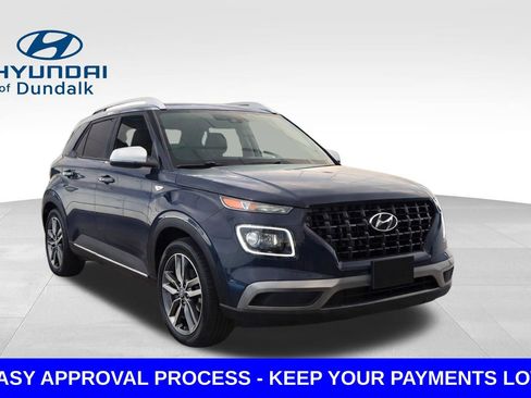 Used 2022 Hyundai Venue Limited image 3