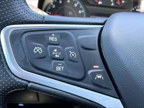 Used 2023 Chevrolet Malibu LT FWD image 16