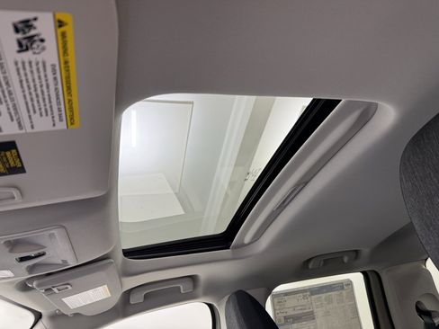 New 2025 Ford Maverick XLT w/ XLT Luxury Package image 17