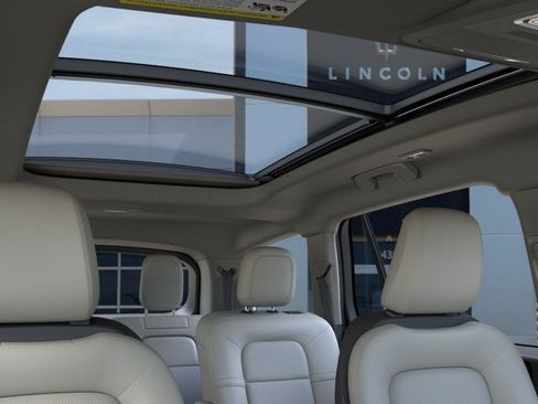 New 2026 Lincoln Aviator AWD image 22