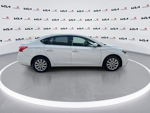 Used 2016 Nissan Sentra SV FWD image 9