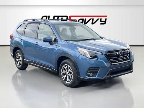 Used 2022 Subaru Forester Premium AWD/4WD image 1