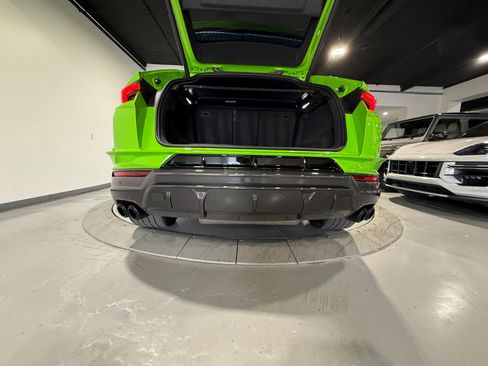 Used 2024 Lamborghini Urus Performante AWD/4WD image 29