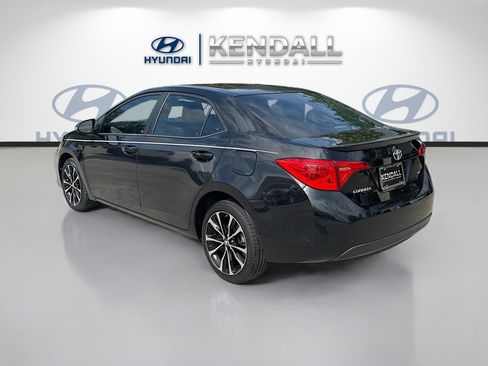 Used 2017 Toyota Corolla SE FWD image 4
