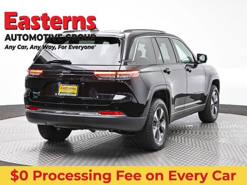 Used 2023 Jeep Grand Cherokee 4WD 4xe image 5