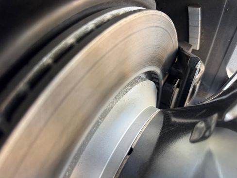 Used 2015 Bentley Flying Spur W12 image 18