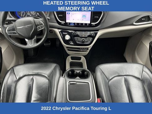 Used 2022 Chrysler Pacifica Touring-L image 2