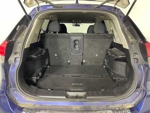Used 2018 Nissan Rogue S AWD/4WD image 13