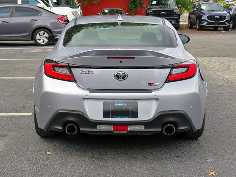 Used 2024 Toyota GR86 Premium image 8