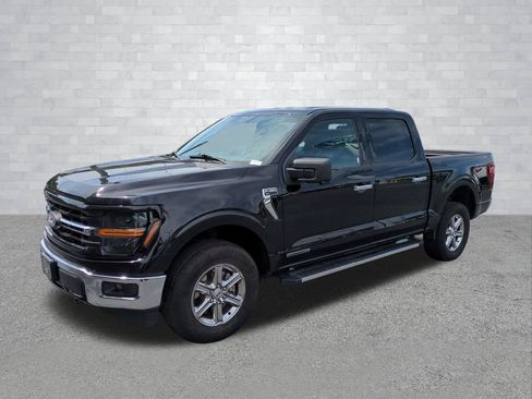 Certified 2024 Ford F150 XLT w/ Mobile Office Package AWD/4WD image 9