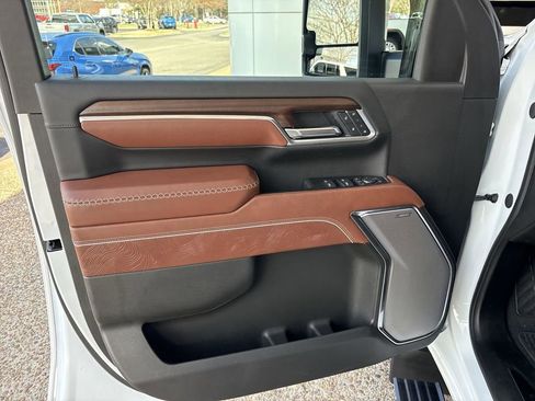 Certified 2025 GMC Sierra 2500 Denali Ultimate image 23