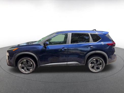 Used 2025 Nissan Rogue SV AWD/4WD image 9
