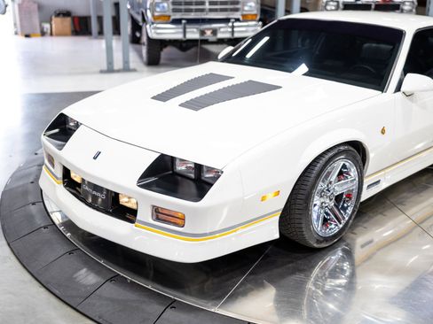 Used 1989 Chevrolet Camaro IROC-Z image 7