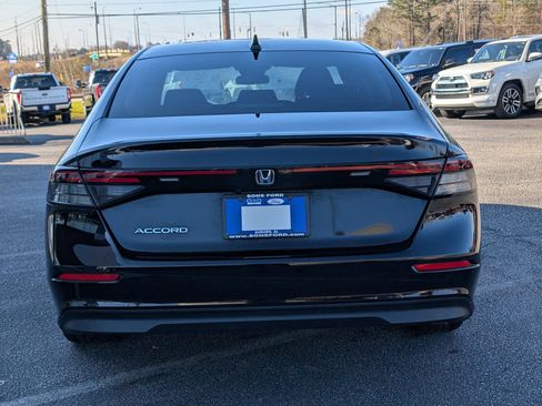 Used 2023 Honda Accord LX image 10