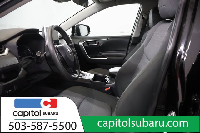 Used 2025 Toyota RAV4 XLE AWD/4WD image 11