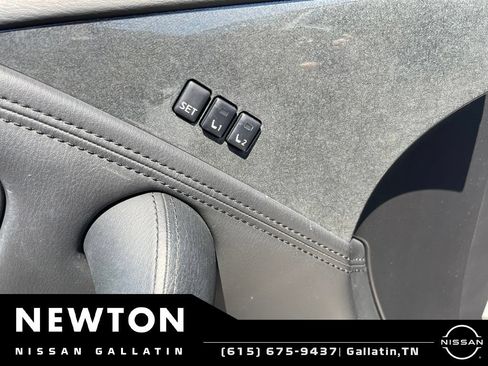 Used 2021 Nissan Armada SL w/ Midnight Edition Package RWD image 13