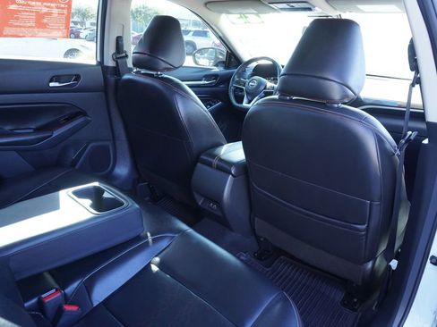 Certified 2023 Nissan Altima 2.5 SR w/ SR Premium Package image 10