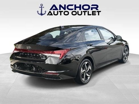 Used 2023 Hyundai Elantra Limited w/ Cargo Package image 8