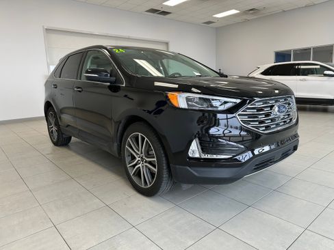 Used 2024 Ford Edge Titanium w/ Equipment Group 301A image 4
