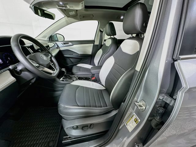 Certified 2025 Volkswagen Taos SEL AWD/4WD image 21