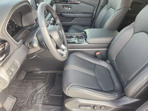 New 2025 Honda Pilot EX-L image 16