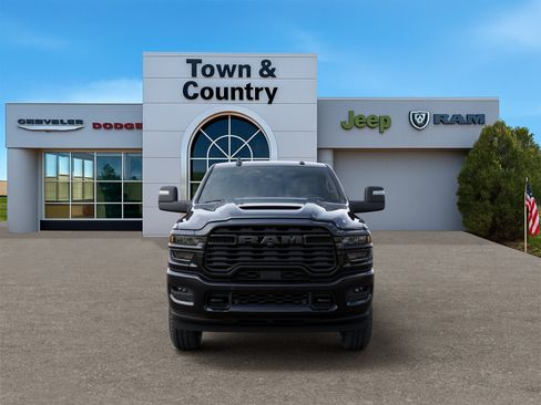 New 2026 RAM 2500 Tradesman AWD/4WD image 32