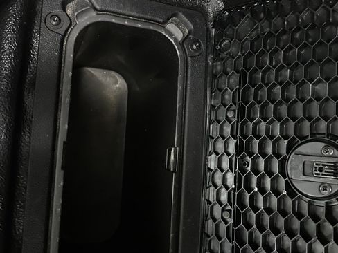 Used 2018 RAM 1500 4x4 Crew Cab w/ Protection Group image 11