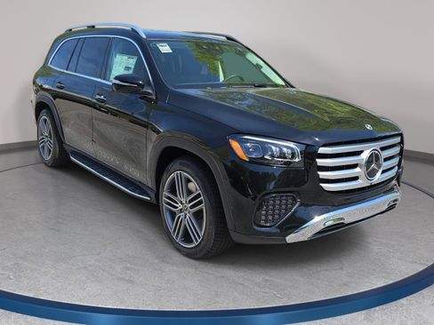 New 2026 Mercedes-Benz GLS 450 4MATIC image 3