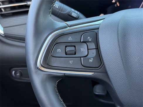 Used 2025 Buick Encore GX Avenir image 11