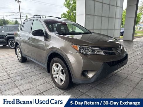 Used 2014 Toyota RAV4 LE AWD/4WD image 1