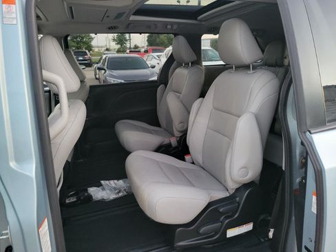 Used 2016 Toyota Sienna Limited Premium AWD/4WD image 15