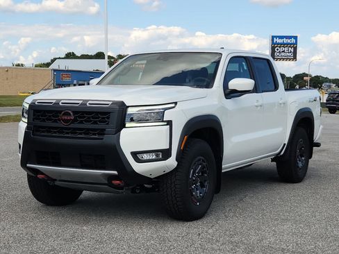 New 2025 Nissan Frontier PRO-4X image 1