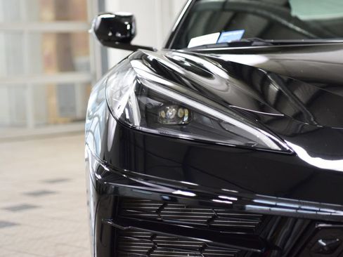 Used 2020 Chevrolet Corvette Stingray Premium Cpe w/ 3LT Preferred Equipment Group RWD image 12