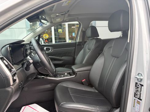Used 2023 Kia Sorento SX AWD/4WD image 17