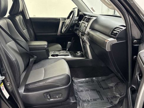 Certified 2019 Toyota 4Runner SR5 Premium image 30