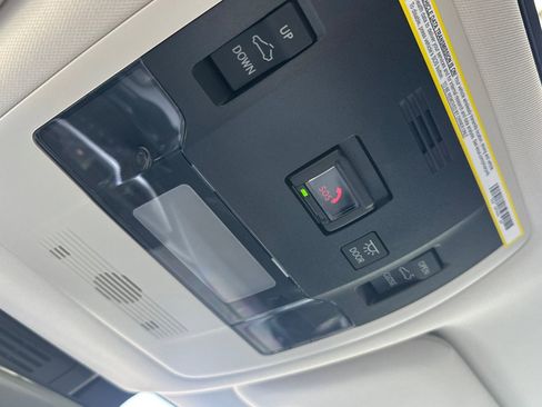 Certified 2025 Lexus UX 300h FWD image 23