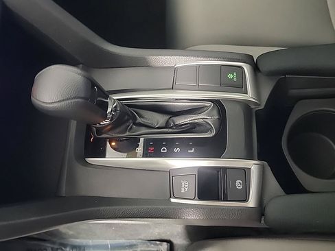 Used 2020 Honda Civic LX image 29